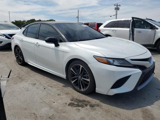 4T1B61HK2KU248227 - 2019 TOYOTA CAMRY XSE WHITE photo 4