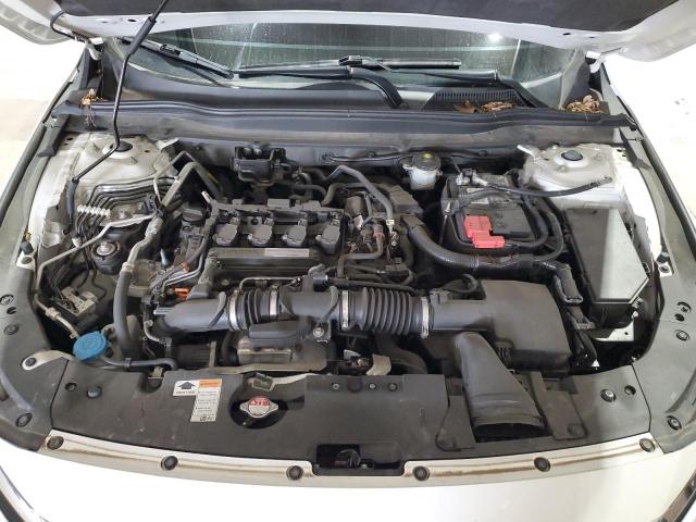 1HGCV1F19JA197977 - 2018 HONDA ACCORD LX WHITE photo 11