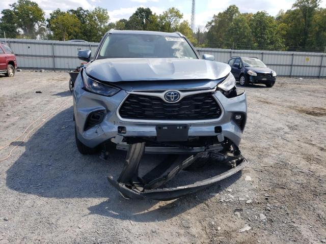 5TDKBRCHXPS585721 - 2023 TOYOTA HIGHLANDER HYBRID XLE SILVER photo 5