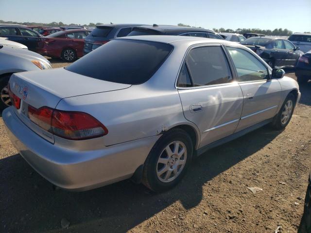 1HGCG56752A027378 - 2002 HONDA ACCORD SE SILVER photo 3