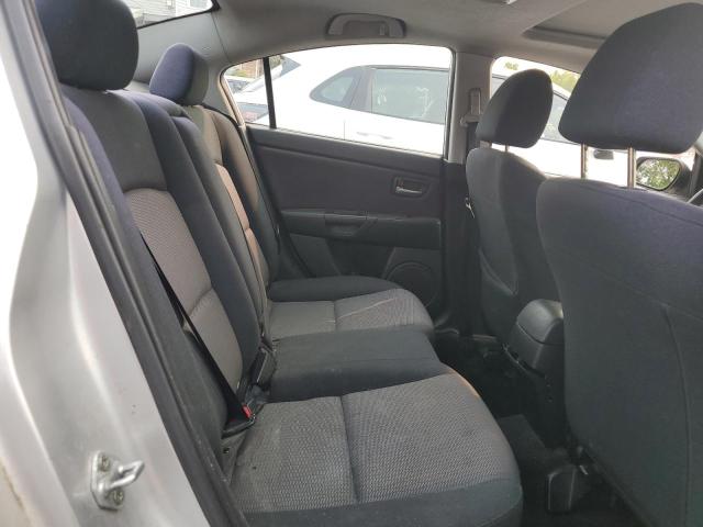 JM1BK32G381843906 - 2008 MAZDA 3 I SILVER photo 10