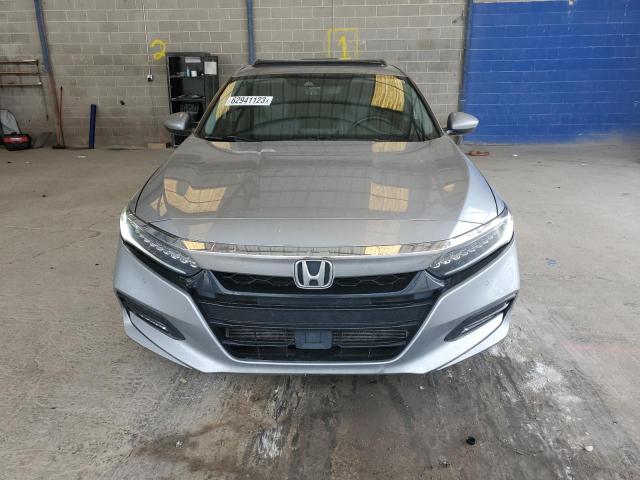 1HGCV1F98JA069462 - 2018 HONDA ACCORD TOURING SILVER photo 5