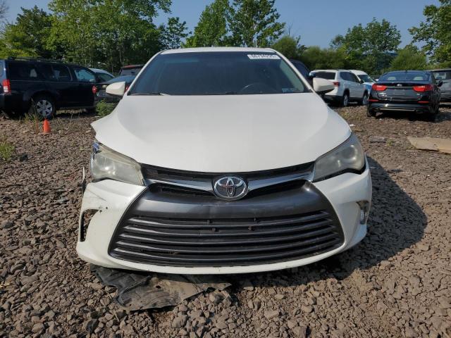 4T1BF1FK3HU449484 - 2017 TOYOTA CAMRY LE WHITE photo 5