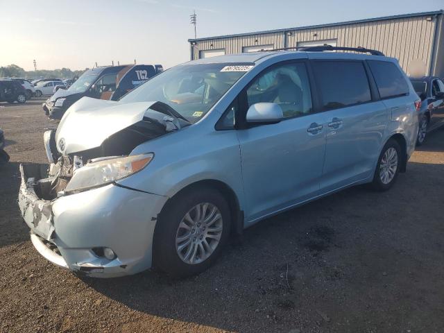 2015 TOYOTA SIENNA XLE, 