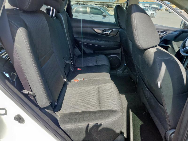 KNMAT2MTXJP556787 - 2018 NISSAN ROGUE S თეთრი ფოტო 11