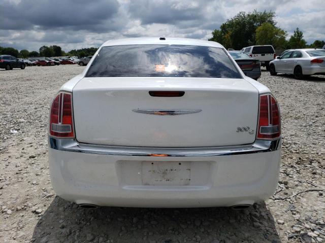 2C3CCAET5DH732806 - 2013 CHRYSLER 300C WHITE photo 6