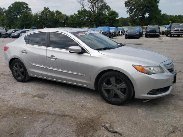 19VDE1F72EE012204 - 2014 ACURA ILX 20 TECH SILVER photo 4