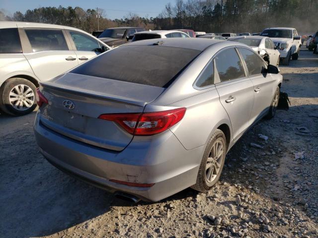 5NPE24AF6FH008531 - 2015 HYUNDAI SONATA SE BLUE photo 4