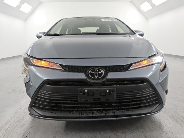 JTDB4MEE7R3016832 - 2024 TOYOTA COROLLA LE 蓝色 照片 5