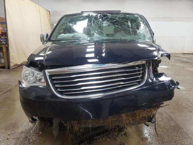 2C4RC1CGXGR174879 - 2016 CHRYSLER TOWN & COU TOURING L BLUE photo 5