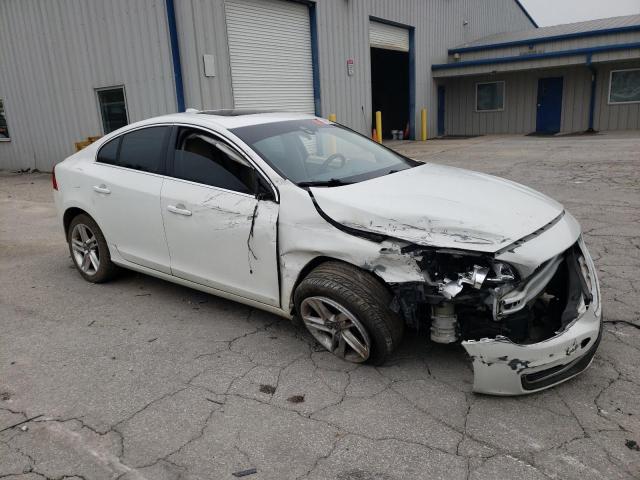 YV1612TB6F2316090 - 2015 VOLVO S60 PREMIER WHITE photo 4