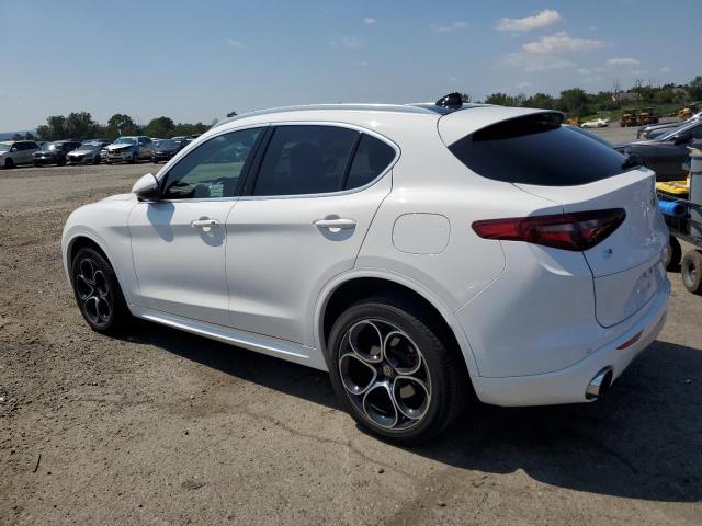 ZASPAKBN3L7C84565 - 2020 ALFA ROMEO STELVIO TI WHITE photo 2