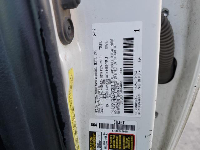 5TFUW5F17HX644076 - 2017 TOYOTA TUNDRA DOUBLE CAB SR/SR5 WHITE photo 12