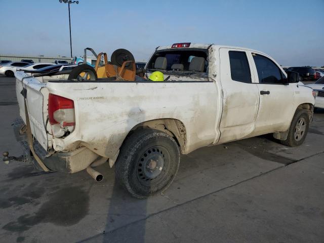 5TFUW5F17HX644076 - 2017 TOYOTA TUNDRA DOUBLE CAB SR/SR5 WHITE photo 3