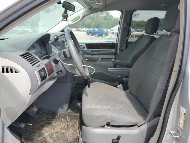 2A4RR5D15AR373727 - 2010 CHRYSLER TOWN & COU TOURING SILVER photo 7