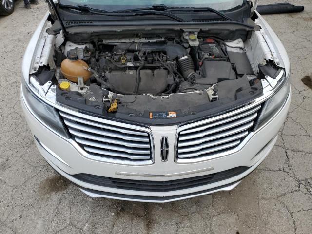 5LMCJ3D94JUL32515 - 2018 LINCOLN MKC RESERVE WHITE photo 12