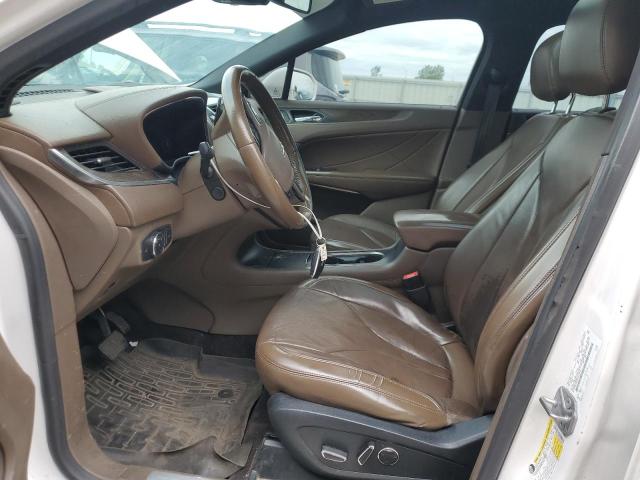 5LMCJ3D94JUL32515 - 2018 LINCOLN MKC RESERVE WHITE photo 7