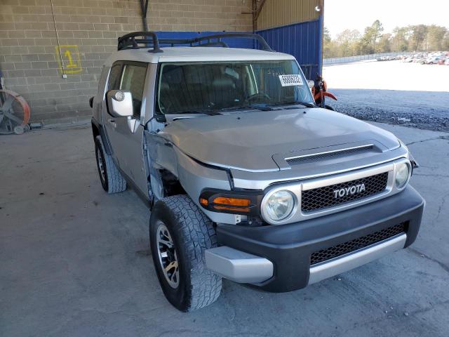 JTEZU11F370001203 - 2007 TOYOTA FJ CRUISER SILVER photo 1