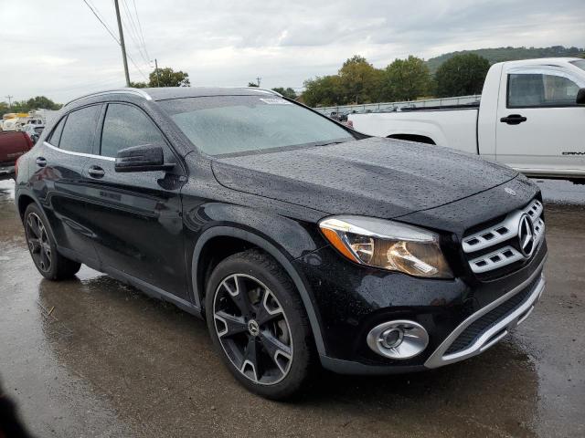 WDCTG4EB3KU008416 - 2019 MERCEDES-BENZ GLA 250 BLACK photo 4