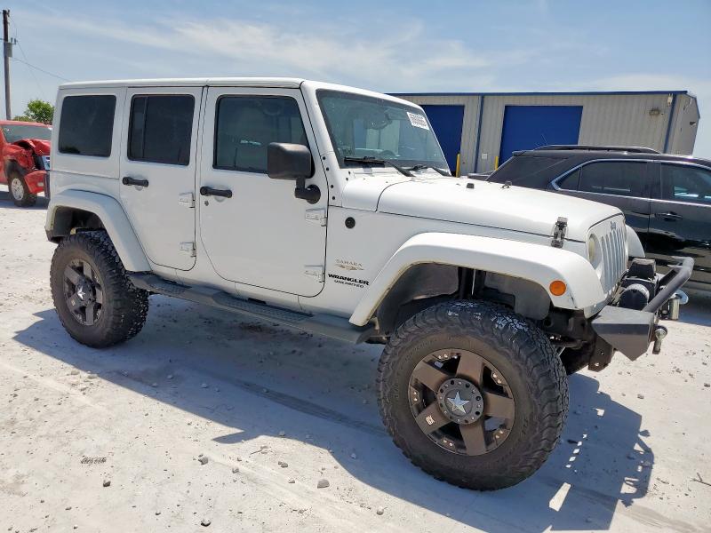 1C4BJWEG2DL609951 - 2013 JEEP WRANGLER U SAHARA Ağ foto 4