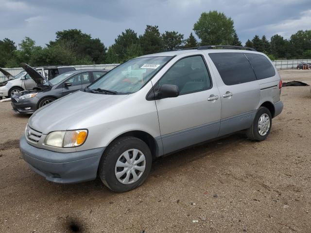 2002 TOYOTA SIENNA LE, 