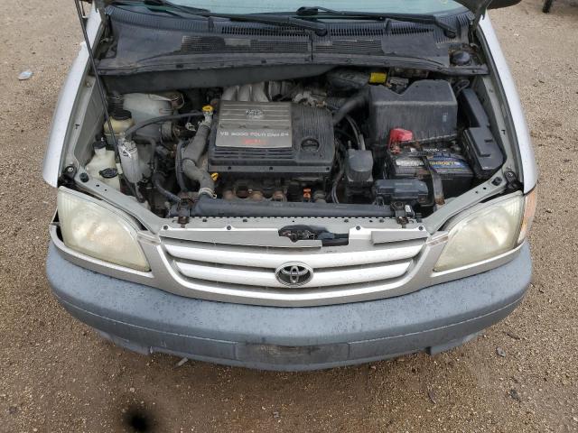 4T3ZF13C92U488557 - 2002 TOYOTA SIENNA LE SILVER photo 11