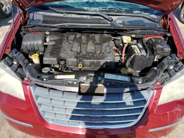 2A4RR7DX8AR321878 - 2010 CHRYSLER TOWN & COU LIMITED RED photo 12