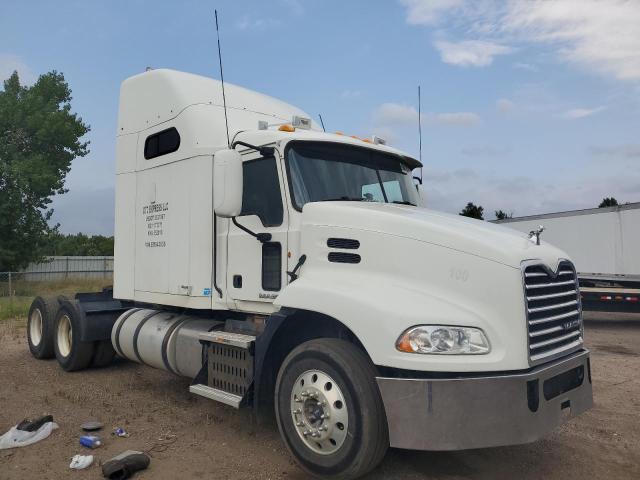 2014 MACK 600 CXU600, 