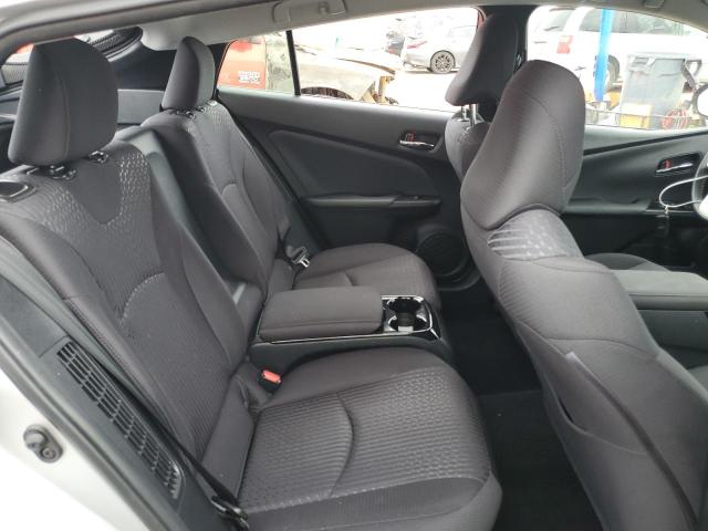 JTDKARFP2H3008271 - 2017 TOYOTA PRIUS PRIM 银色 照片 10