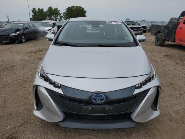 JTDKARFP2H3008271 - 2017 TOYOTA PRIUS PRIM 银色 照片 5