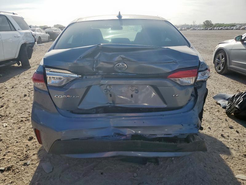 5YFEPMAE2NP383617 - 2022 TOYOTA COROLLA LE ვერცხლისფერი ფოტო 6