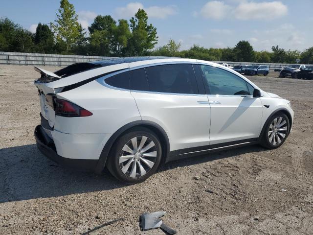 5YJXCDE25KF181219 - 2019 TESLA MODEL X Weiß Foto 3