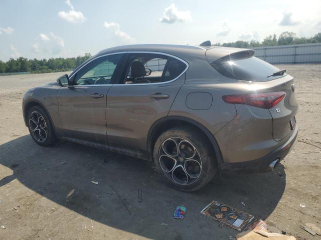 ZASPAKBNXK7C51027 - 2019 ALFA ROMEO STELVIO TI BROWN photo 2