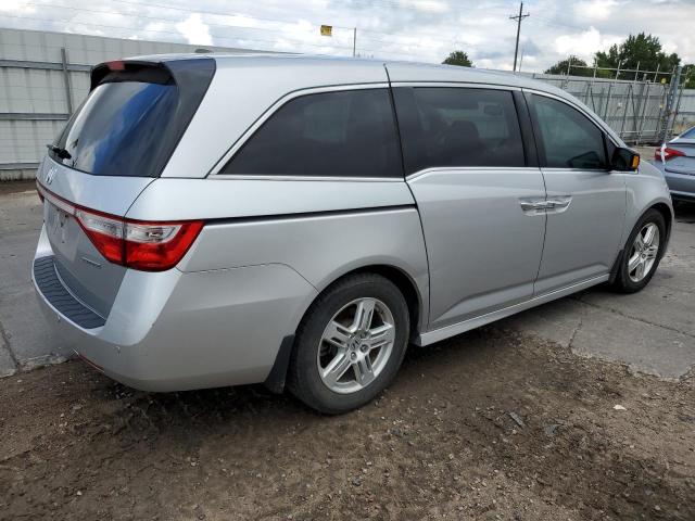 5FNRL5H99DB055875 - 2013 HONDA ODYSSEY TOURING SILVER photo 3