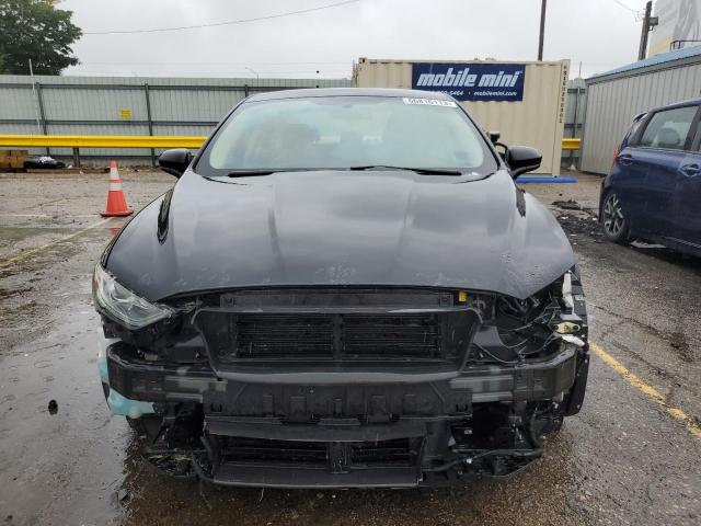 3FA6P0H7XJR174012 - 2018 FORD FUSION SE BLACK photo 5