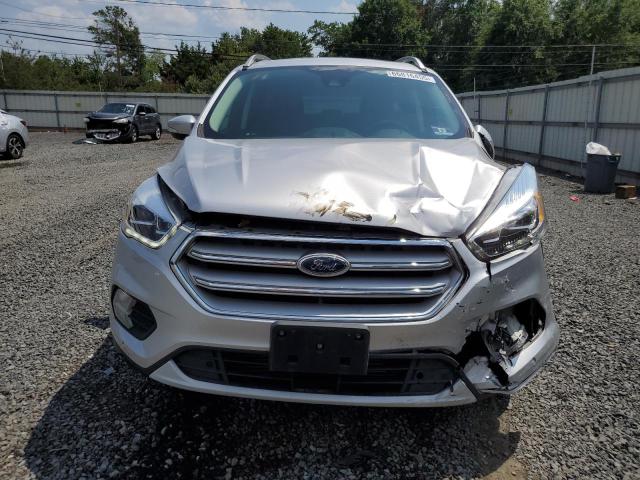 1FMCU9J95KUB73667 - 2019 FORD ESCAPE TITANIUM ვერცხლისფერი ფოტო 5