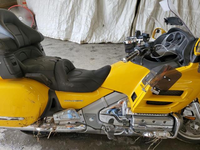 1HFSC47085A402465 - 2005 HONDA GL1800 YELLOW photo 5