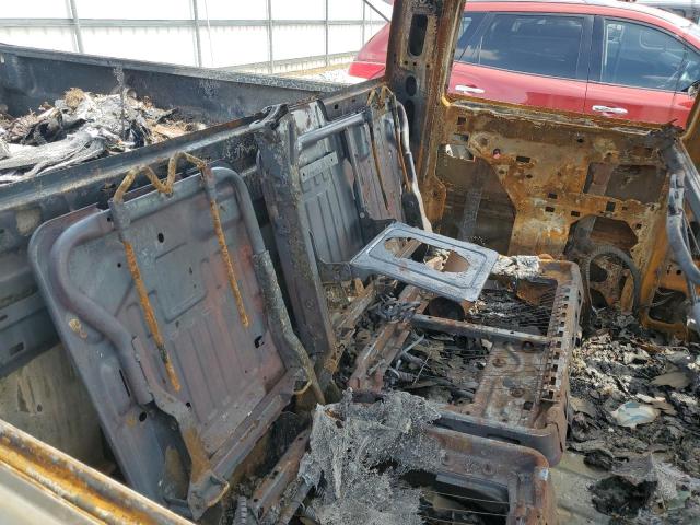 1GCHK23225F825483 - 2005 CHEVROLET SILVERADO K2500 HEAVY DUTY BLACK photo 19