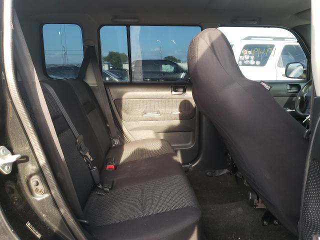 JTLKT324154024958 - 2005 TOYOTA SCION XB BLACK photo 6