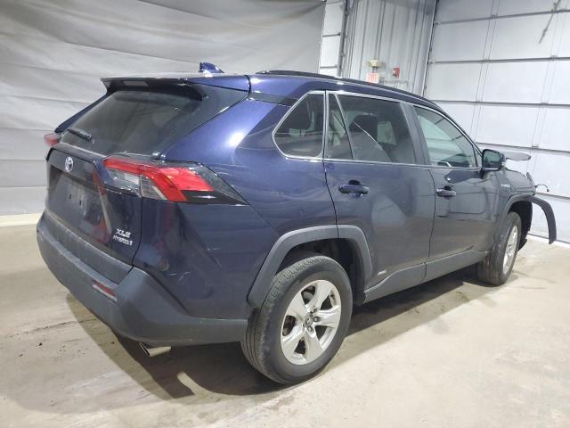 2T3RWRFV9LW089497 - 2020 TOYOTA RAV4 XLE BLUE photo 3