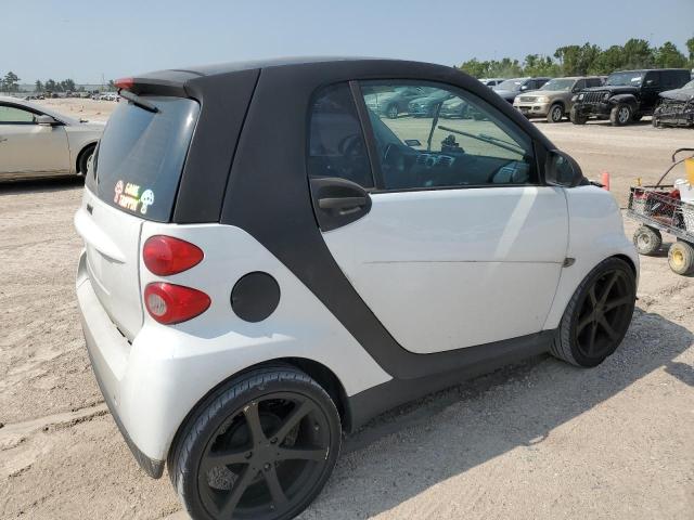 WMEEJ31X08K160087 - 2008 SMART FORTWO PURE WHITE photo 3