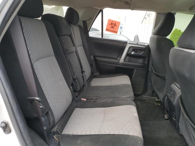 JTEBU5JR6J5509548 - 2018 TOYOTA 4RUNNER SR5/SR5 PREMIUM SILVER photo 11