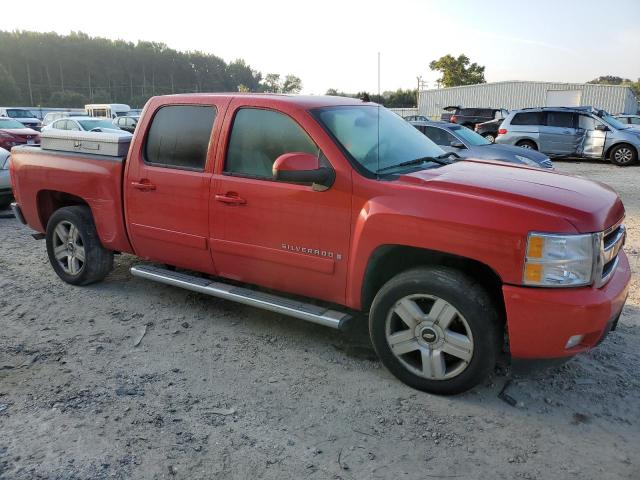 2GCEC13J571526730 - 2007 CHEVROLET SILVERADO C1500 CREW CAB RED photo 4