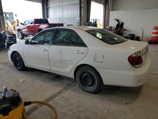 4T1BE32K85U638003 - 2005 TOYOTA CAMRY LE Weiß Foto 2