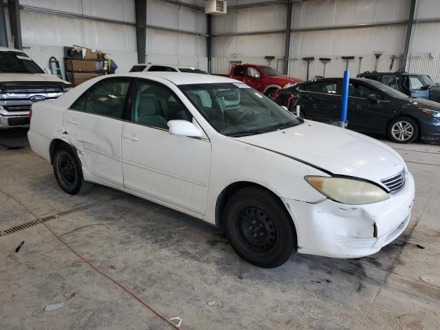 4T1BE32K85U638003 - 2005 TOYOTA CAMRY LE Weiß Foto 4