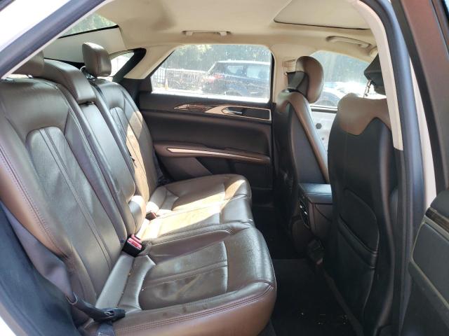 3LN6L2JK5FR605133 - 2015 LINCOLN MKZ WHITE photo 10