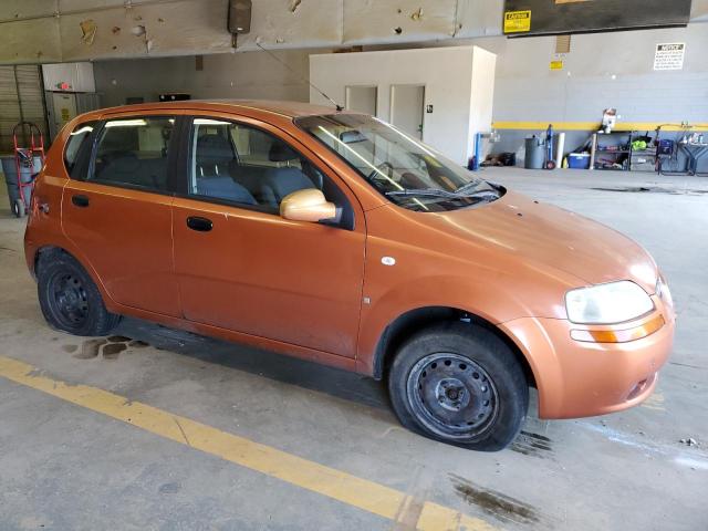 KL1TD66657B717712 - 2007 CHEVROLET AVEO BASE ORANGE photo 4