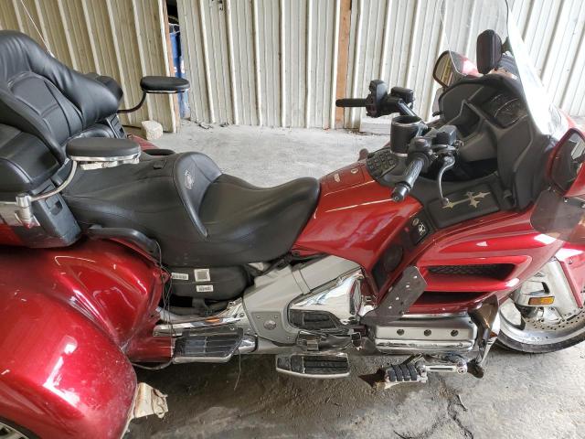 1HFSC47F18A700607 - 2008 HONDA GL1800 RED photo 5