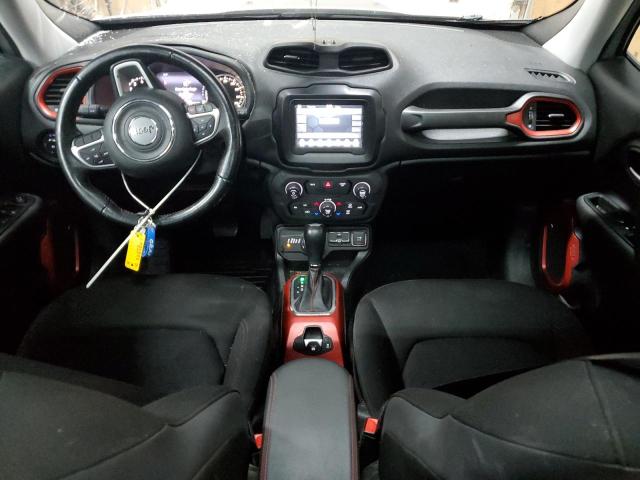 ZACCJBCBXJPH13907 - 2018 JEEP RENEGADE TRAILHAWK Silber Foto 8