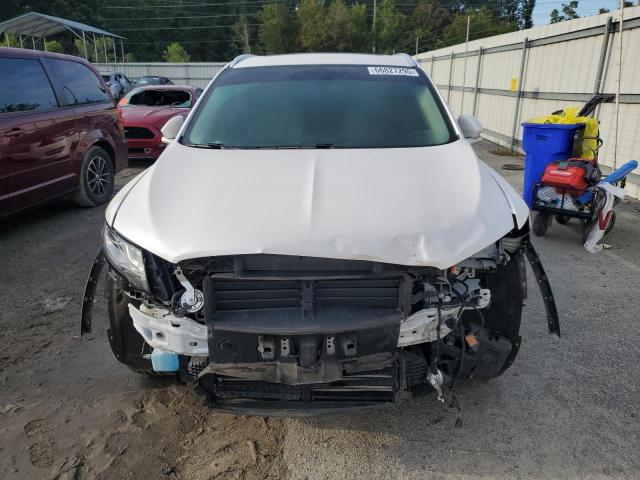 5LMCJ3C95KUL13135 - 2019 LINCOLN MKC RESERVE Biały zdjęcie 5